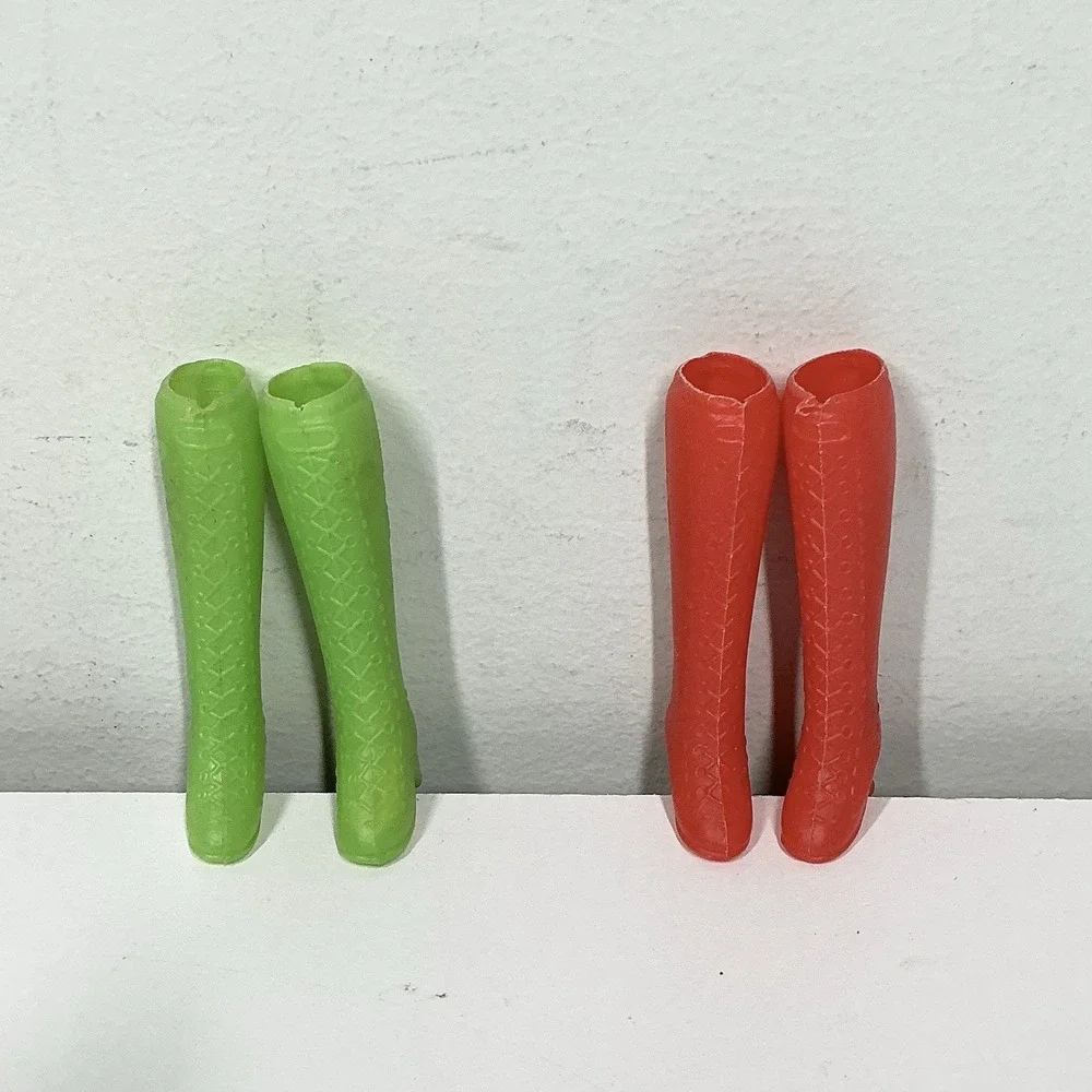 Vintage Barbie doll 1970 Green And Red LACE‎ UP GO GO Cowboy BOOTS Lot Of 2 Pair